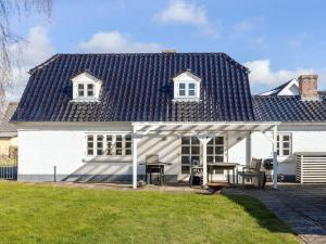 5 person holiday home in Øster Assels-By Traum