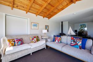Expansive Views, Spacious, Large Yard - KK24113