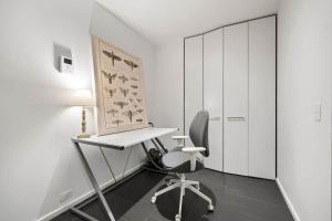 Designer 1b Apt NewActon ANU Lake Balcony Gym