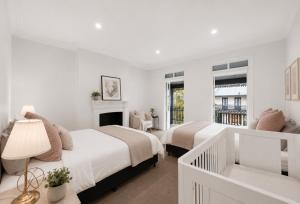 Heart of Darlinghurst Food, Bars & Metro