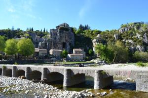 Hotels Hotel La Garenne : photos des chambres