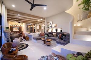 3BR Tumbak Bayuh with balcony bath & stunning view