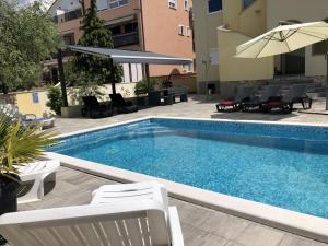 1 Villa Colonia