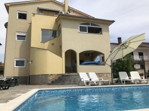 1 Villa Colonia