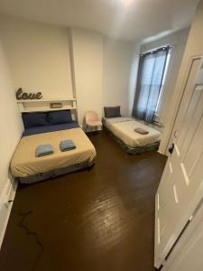 City Centre Suite, Steps to UofT, TMU, Yonge-Dundas Square