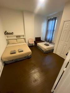 City Centre Suite, Steps to UofT, TMU, Yonge-Dundas Square