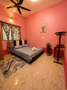 Private Pool Family - Homestay Tok Abah Dalam Rhu