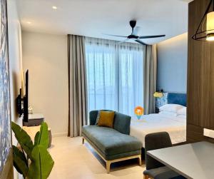 Beachfront Seaview Suite l Cenang l Super King Bed