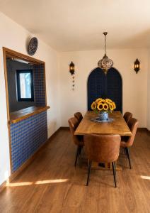 Villa Azahara Private Oasis with Sea Views & Private Pool