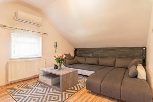 Holiday Home Zala with Jacuzzi - Happy Rentals