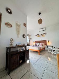 Brentom Beach House