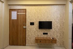 Nirrtul 203 2BHK Apartment Cozy & Quite