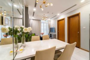 Vinhomes Central Park - Landmark 6