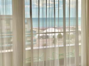 Acqua Vista 80 Summerland Apartments