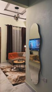 Tiffs luxe living