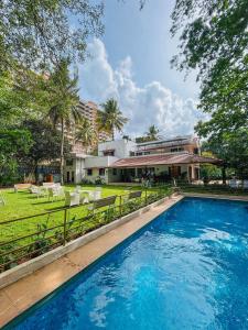 Casa Blu Spacez 4BHK Garden Villa with Pool