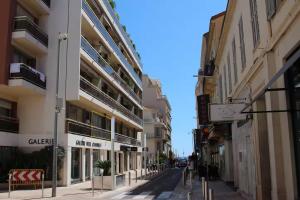 Superb Studio - 4 min to Palais, 1 min to Beach