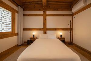 Luxury Hanok Red Serenity