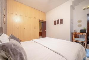5BHK BGH Spacez Villa with Picture Windows