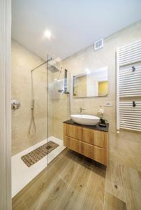 Terrazzino Lake View Apartment