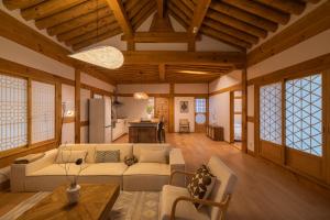 Luxury Hanok Blue Serenity