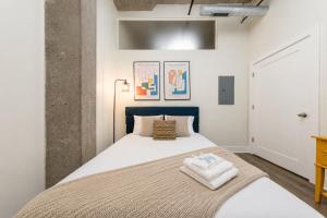 Fully Equipped 2BR Apartment in South Loop with Optional Parking and Gym Access Near McCormick Place & Lakefront Attractions