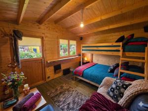 Cozy Summer House with Free Parking near Town Center & Beach