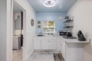 Cozy Apt Nr Beach & Pier 21 Yard BBQ Games WiFi