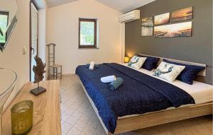 Awesome Home In Malinska
