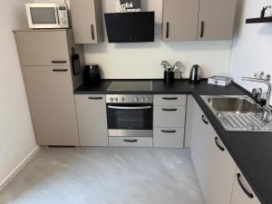 Ferienwohnung mit Garten und Parkplatz mitten in Neumarkt