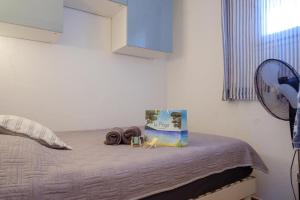 Bright Apartment with Sea View and Swimming Pool