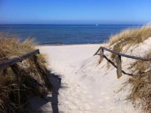 Fewo-Strandhaus-Wiek-direkt-am-Wasser-mit-herrlichen-Weitblick