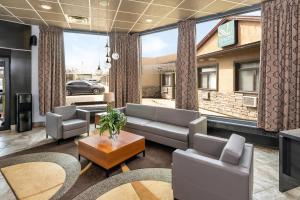 Quality Inn & Suites High Level