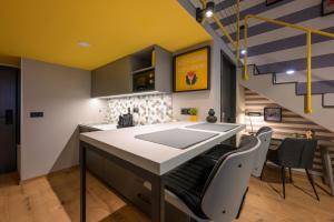 Dockhouse Soho Apartments