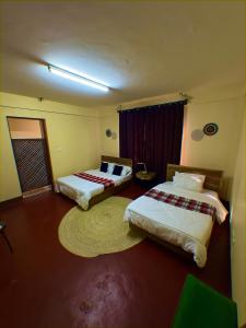 Cozy Homestay Triple Room Iris Safari B&B