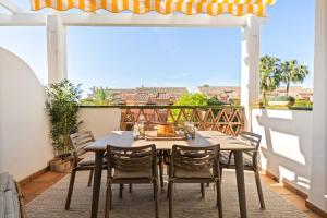 Stunning 2 bed apt in La Ola RDR548