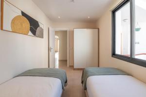 2 Bedroom Luxury Apartment with Sea View in Los Cristianos