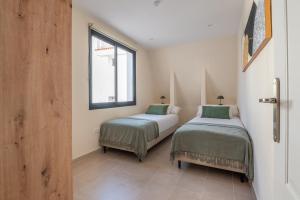 2 Bedroom Luxury Apartment with Sea View in Los Cristianos