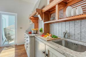 The Perfect View Penthouse Design Apt. - Happy Rentals