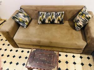 Le Nid Blue Cozy B&B near Jamaa Fna l WiFi & Netflix & Moroccan Breakfast in The Terrace