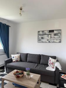 maison avec vue mer, terrasse, parking privé jardin et équipements famille