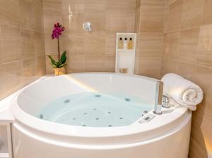 City Gate - luxury suites