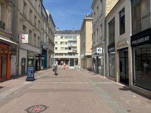 Lovely Amour Hyper Centre