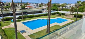 Beachside Triplex with Private Pool & Restaurants Nearby in Harhoura