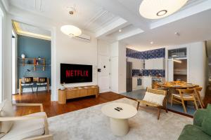 WHome Spacious Historic Lisbon Flat near Cais do Sodré