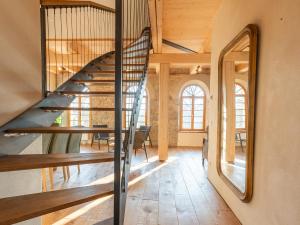 Große Galeriewohnung mit Whirlpool, Kamin & Fasssauna - Hexenburg bei Dresden