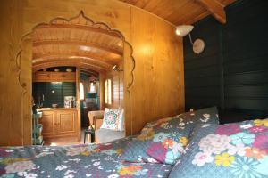 Maisons d'hotes Roulottes Montagne Pyrenees : photos des chambres