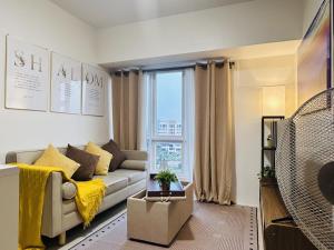 Cozy 1BR near Filoil Arena Greenhills San Juan City 7PM to 4PM Stay