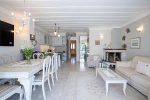 Thalassaki house