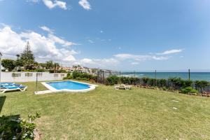 Villa with private pool and direct access to the beach